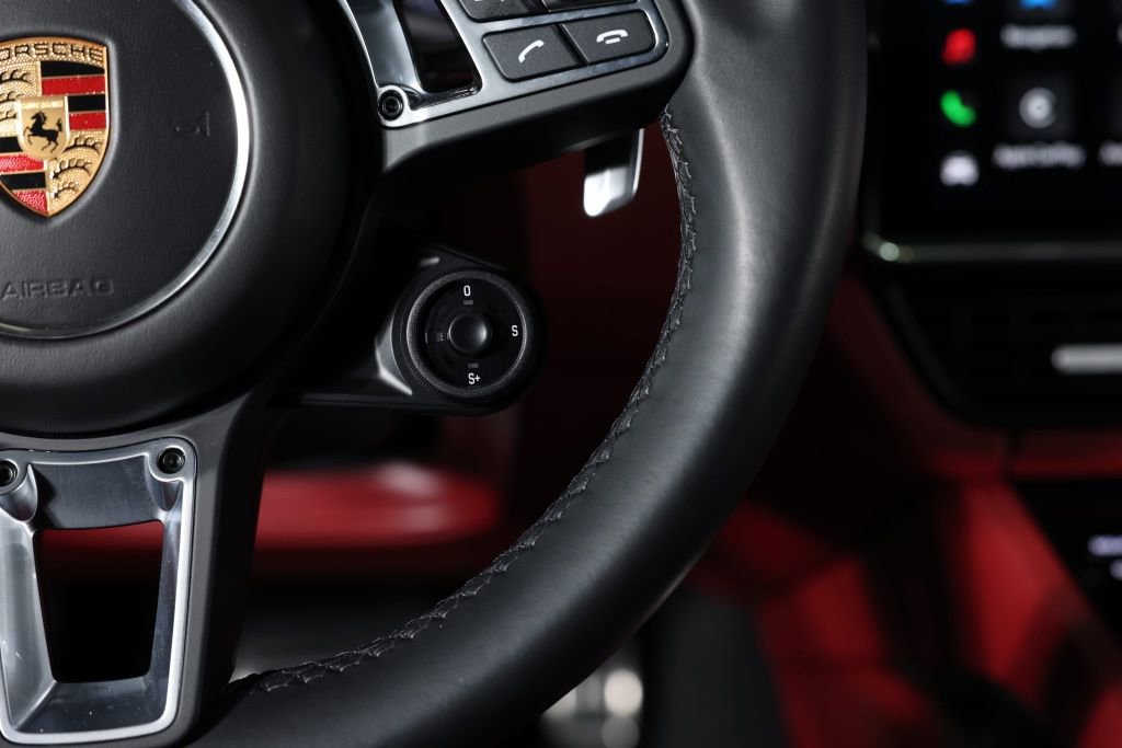 Used 2022 Porsche Cayenne Turbo image 35