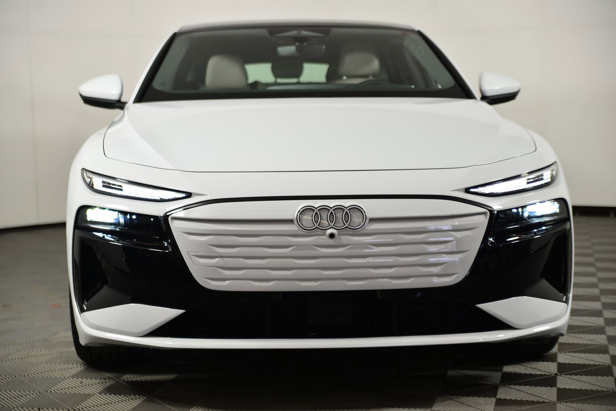 New 2025 Audi A6 e-tron Premium Plus image 5