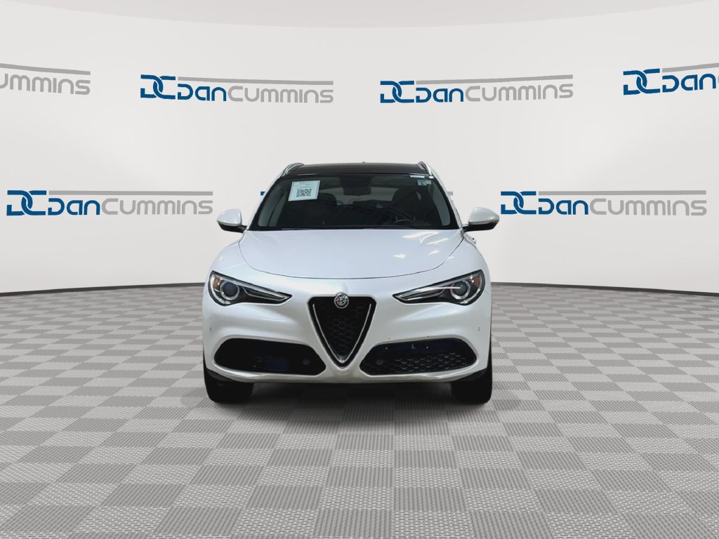Used 2018 Alfa Romeo Stelvio Ti w/ TI Performance Package AWD/4WD image 3