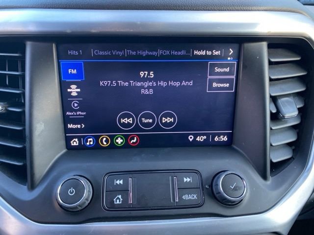 Used 2023 GMC Acadia SLE image 12