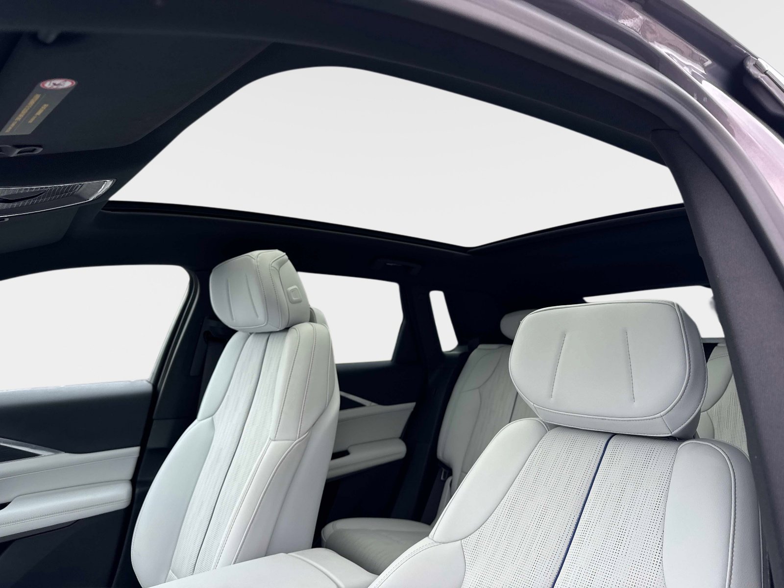 Certified 2024 Cadillac Lyriq Luxury image 19