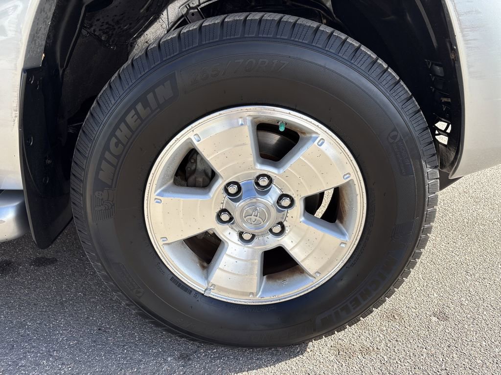 Used 2004 Toyota 4Runner Limited image 25