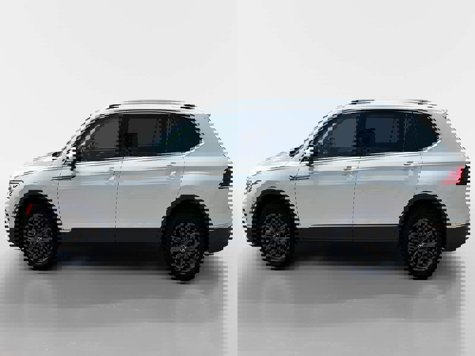 Certified 2024 Volkswagen Tiguan SE image 3