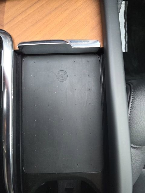 Used 2022 Volvo XC90 T6 Momentum w/ Advanced Package image 26