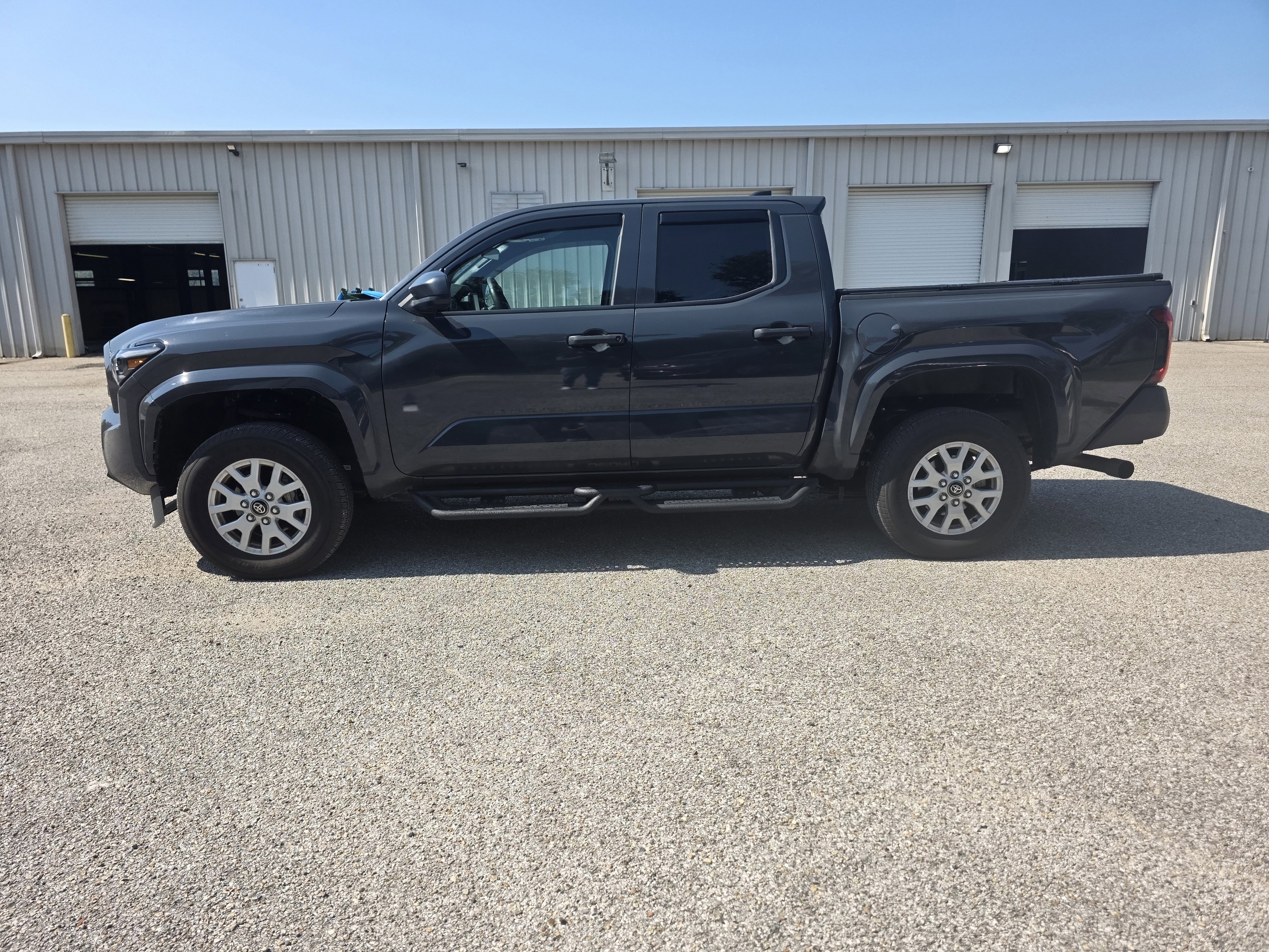 Used 2024 Toyota Tacoma SR image 5