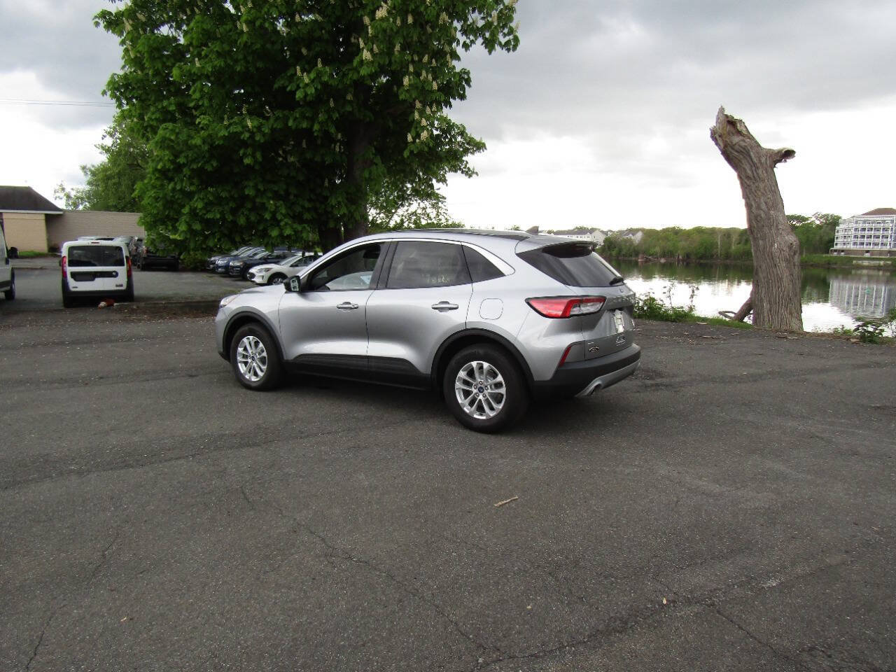 Used 2022 Ford Escape SE AWD/4WD image 4