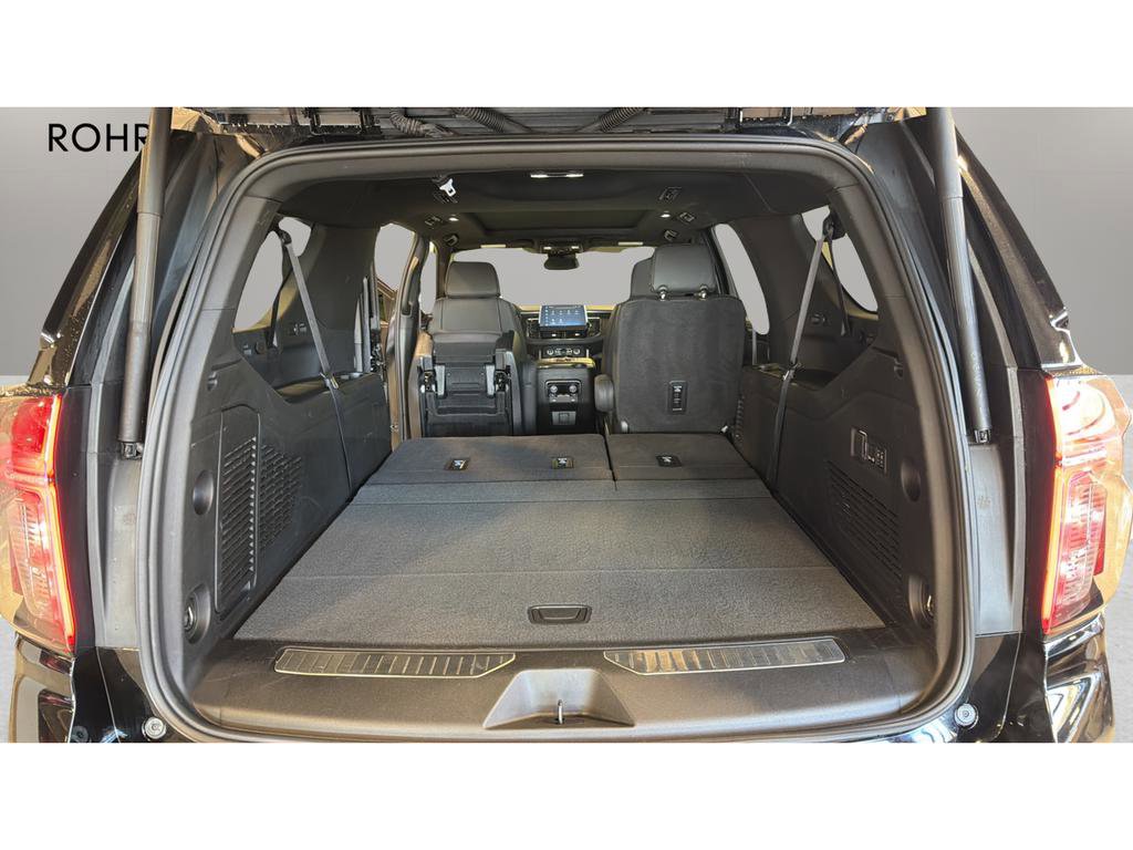 Used 2024 Chevrolet Suburban Z71 w/ Luxury Package image 20