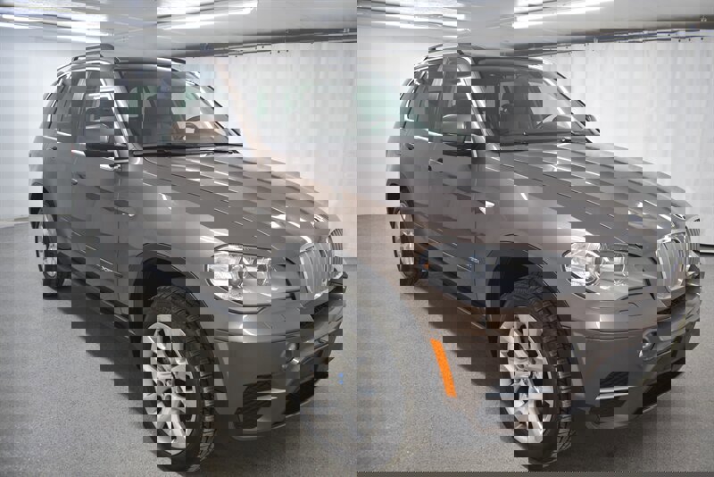 Used 2013 BMW X5 xDrive35i image 1