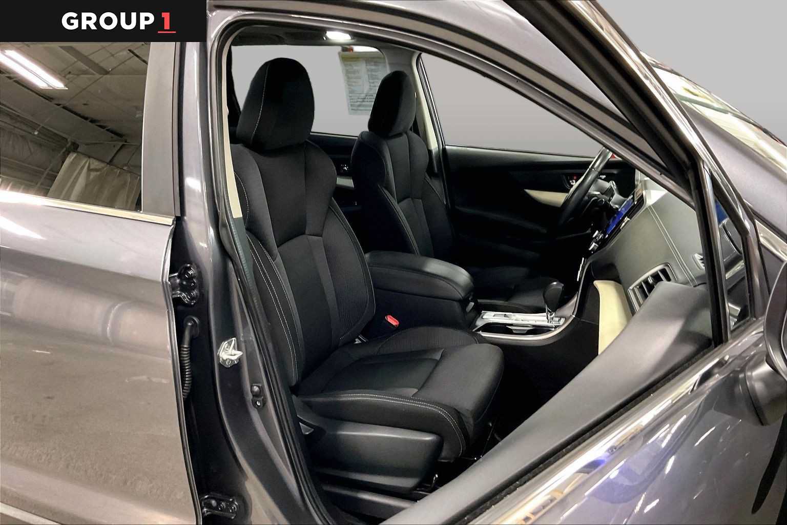 Used 2022 Subaru Ascent Premium w/ Convenience Package AWD/4WD image 9
