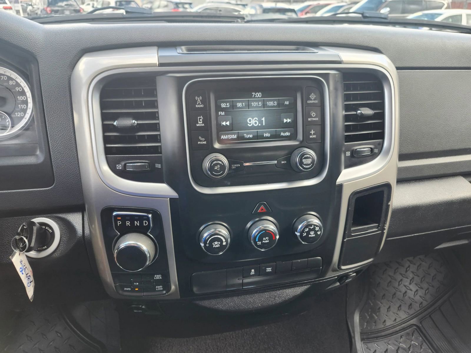 Used 2015 RAM 1500 Classic SLT image 29