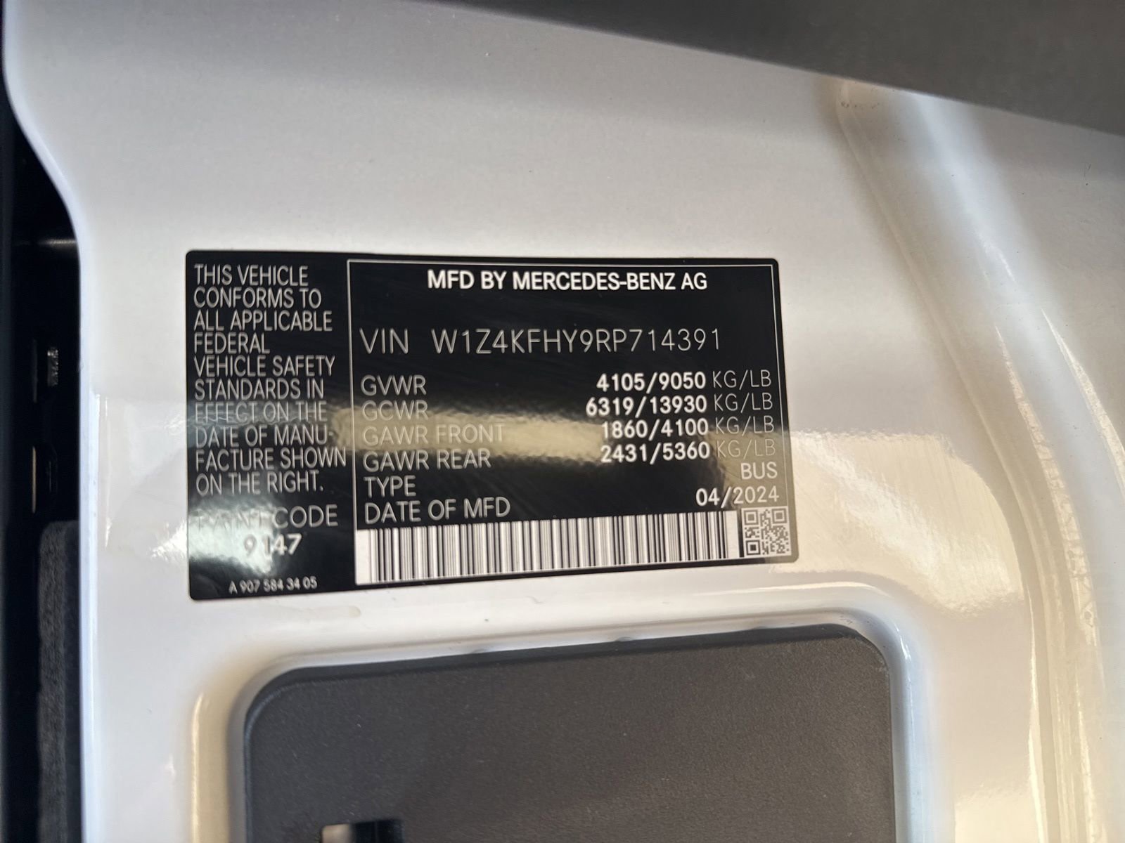 Used 2024 Mercedes-Benz Sprinter 2500 image 11