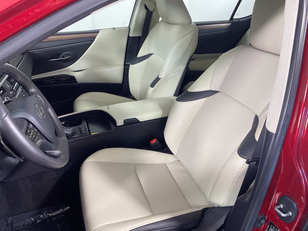 Certified 2024 Lexus ES 300h w/ Premium Package FWD image 12