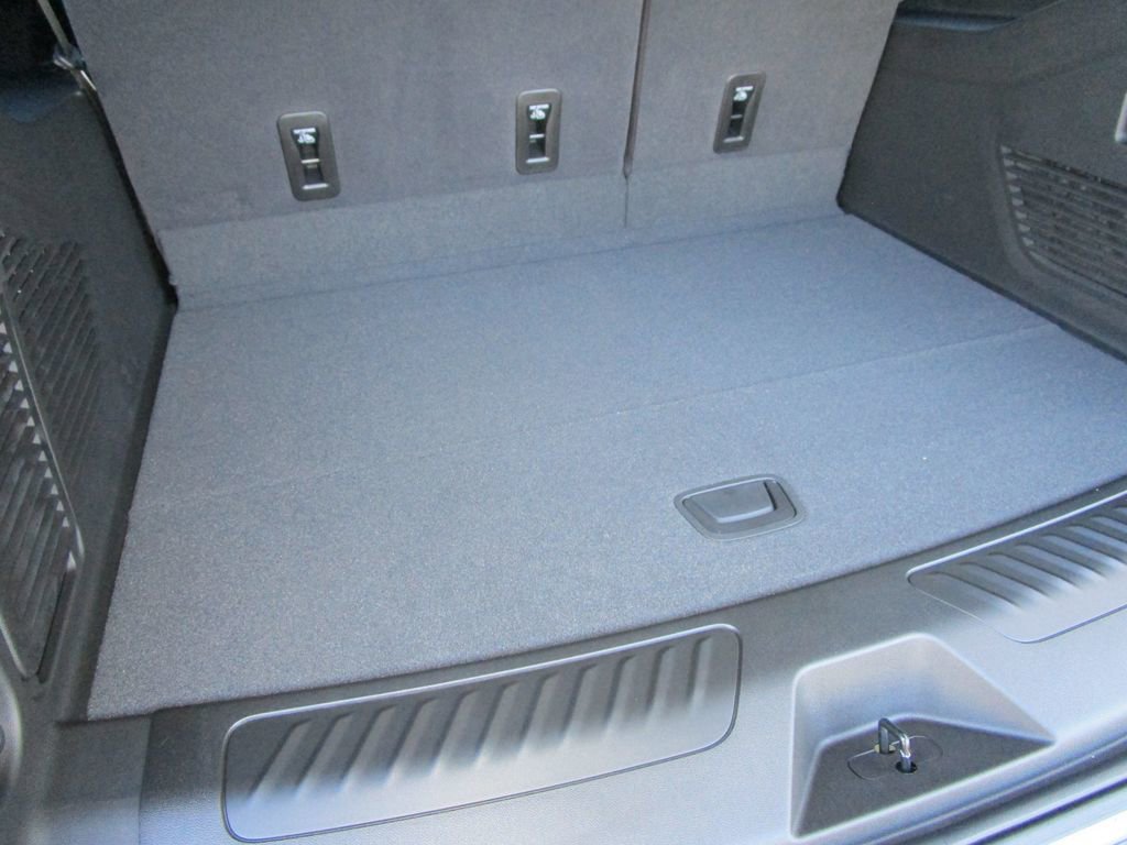 New 2026 GMC Yukon XL Elevation w/ Elevation Premium Package image 16