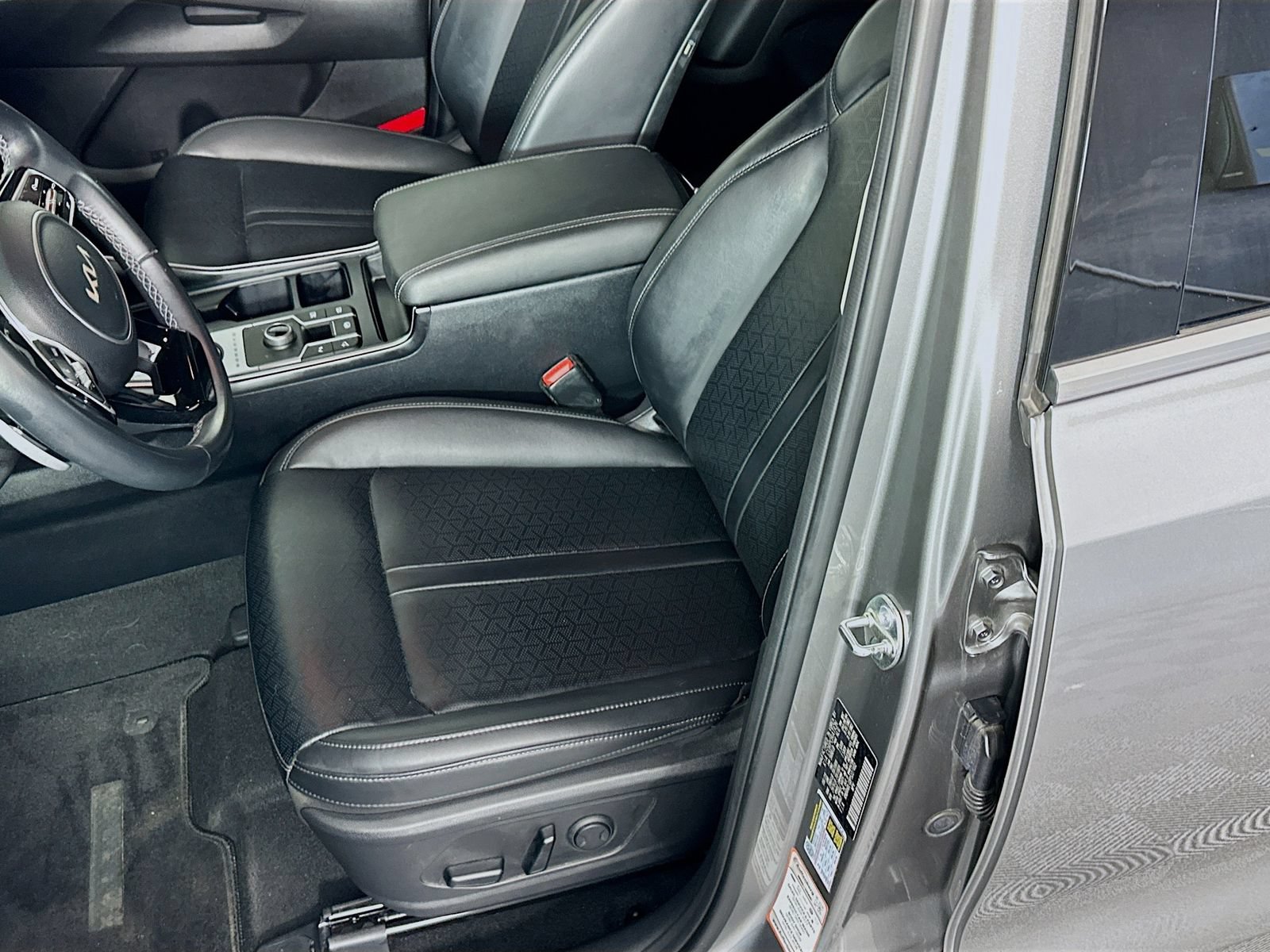 Used 2023 Kia Sorento EX AWD/4WD image 19