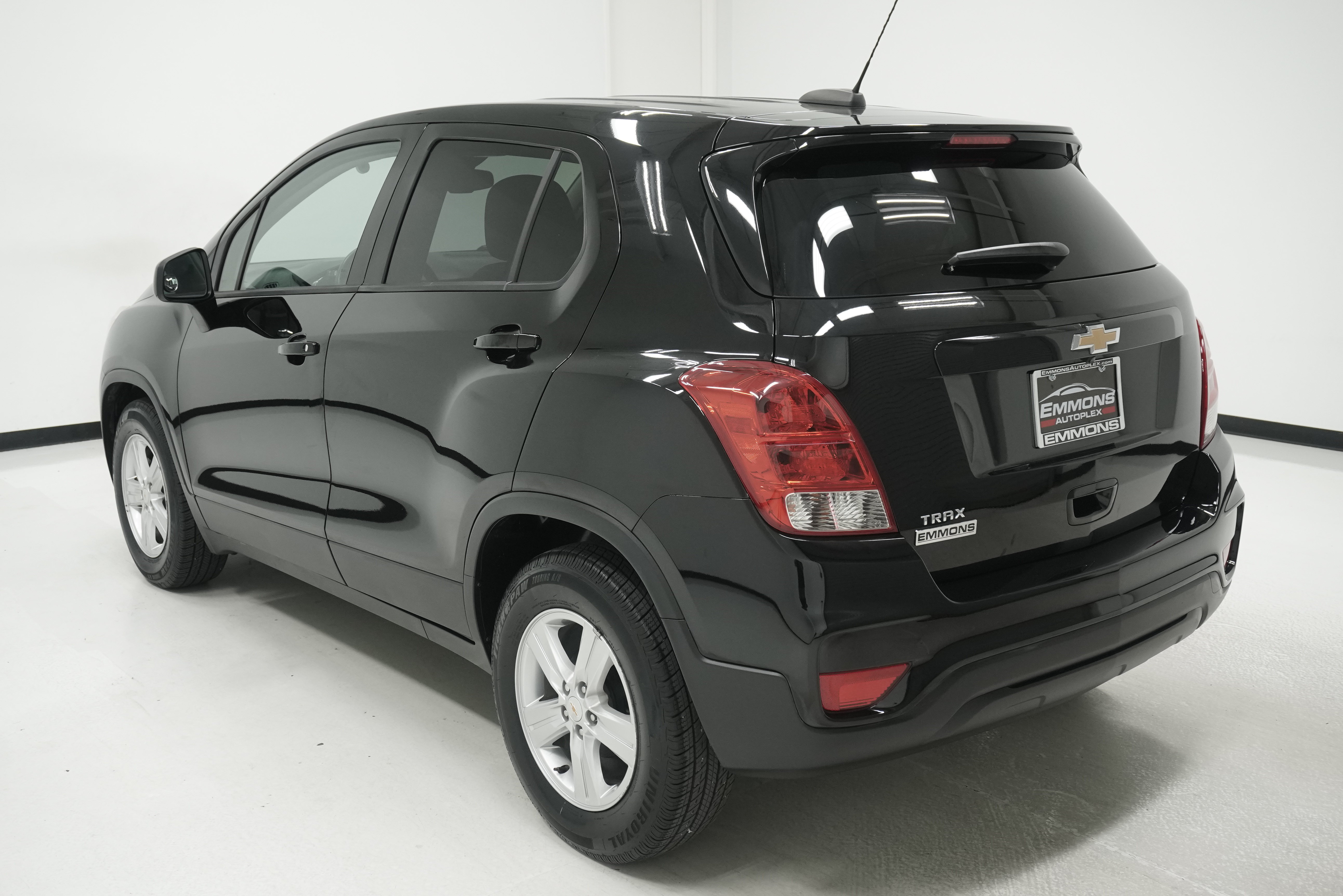 Used 2020 Chevrolet Trax LS w/ Tint and Cruise Package FWD image 6