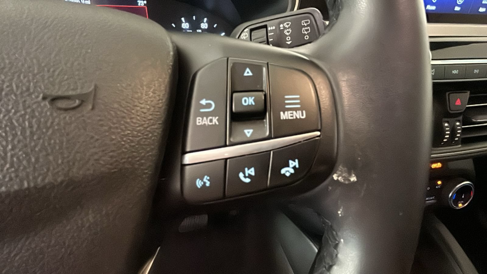 Used 2022 Ford Escape SE w/ Convenience Package FWD image 17