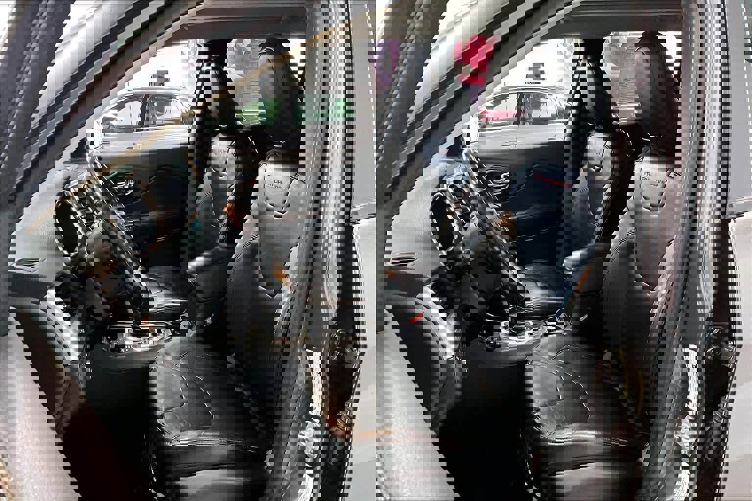 Used 2014 Jeep Cherokee Trailhawk w/ Comfort/Convenience Group image 10