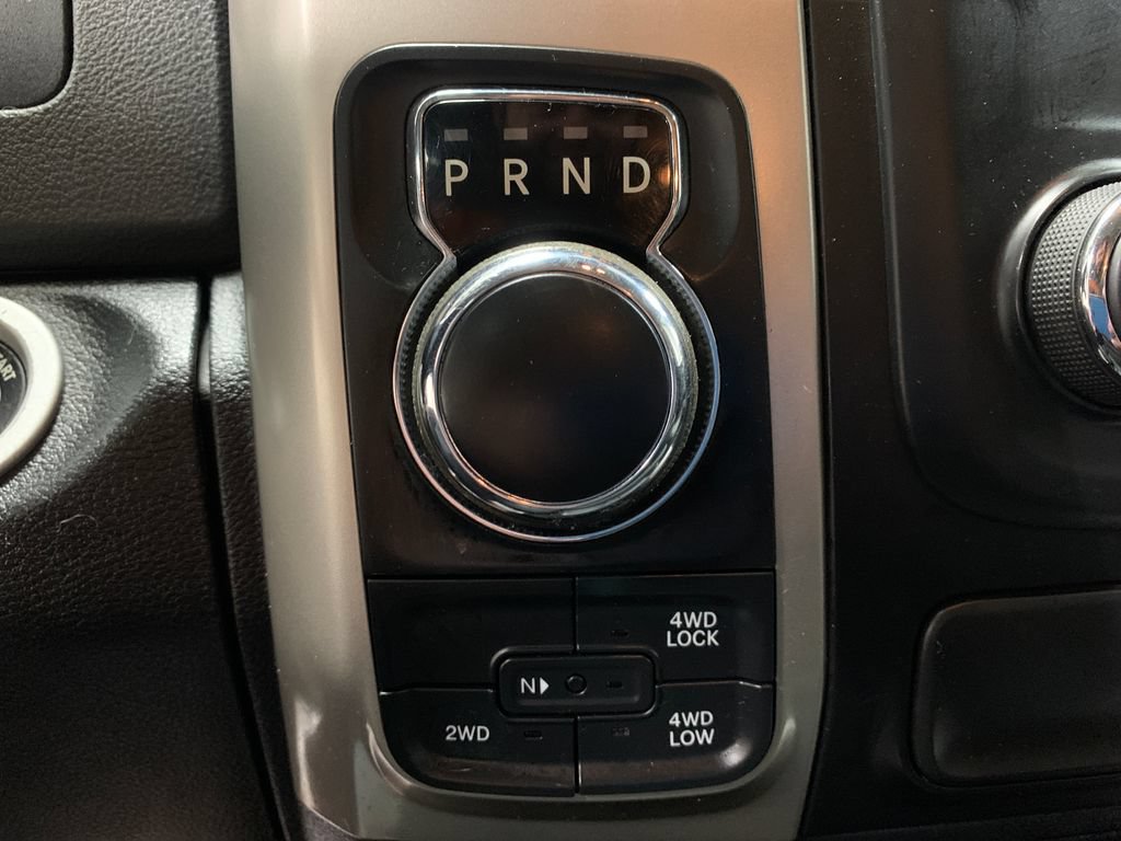 Used 2017 RAM 1500 Classic SLT AWD/4WD image 12