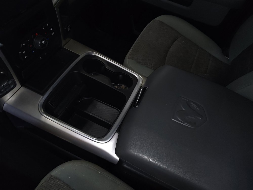 Used 2018 RAM 1500 SLT image 26