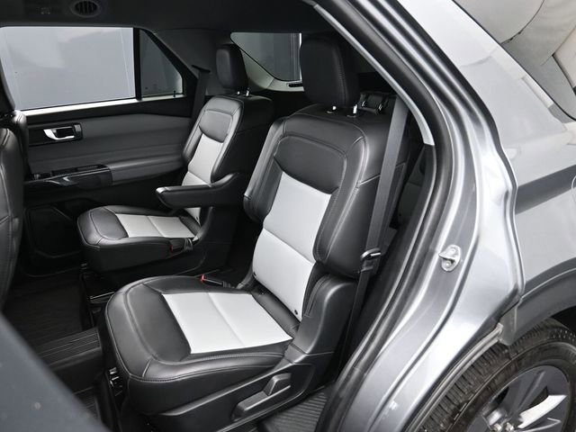 Used 2023 Ford Explorer XLT w/ Equipment Group 202A RWD image 26