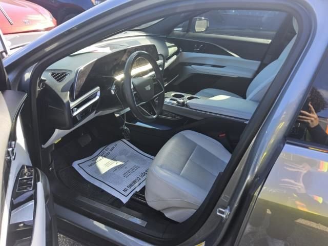 Used 2024 Cadillac Lyriq Luxury RWD image 4