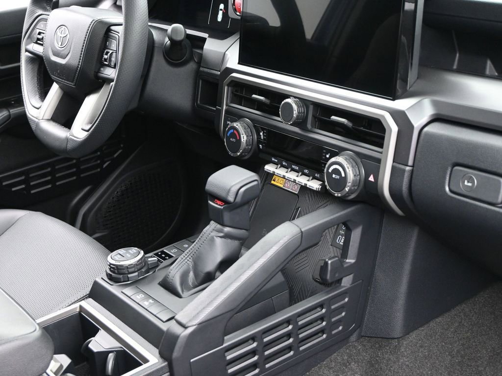 Used 2025 Toyota 4Runner TRD Off-Road Premium image 33