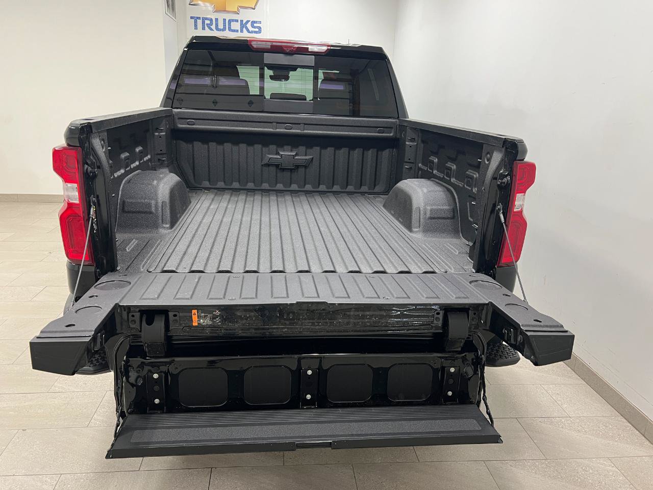 New 2026 Chevrolet Silverado 1500 High Country AWD/4WD image 21