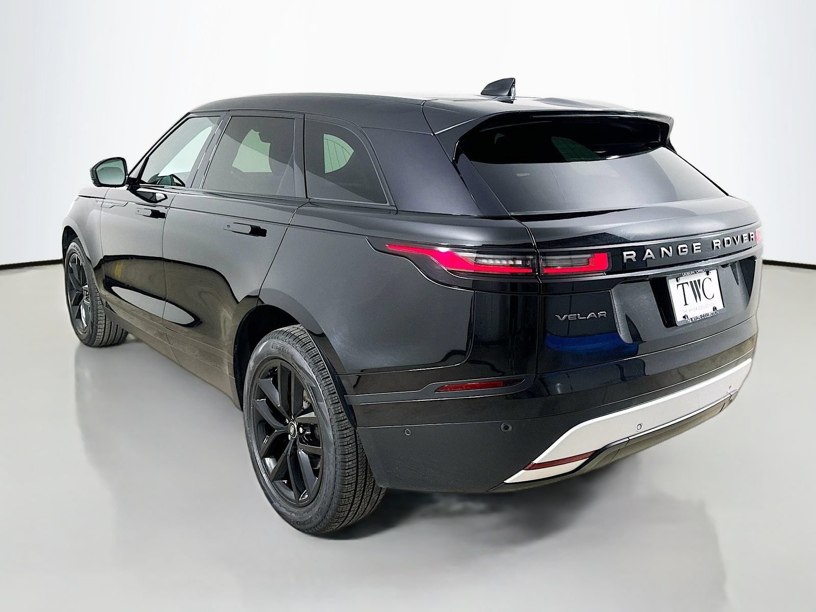 Used 2026 Land Rover Range Rover Velar S AWD/4WD image 7