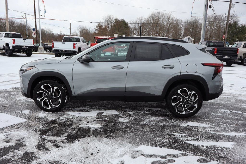 New 2026 Chevrolet Trax RS w/ Sunroof Package image 30
