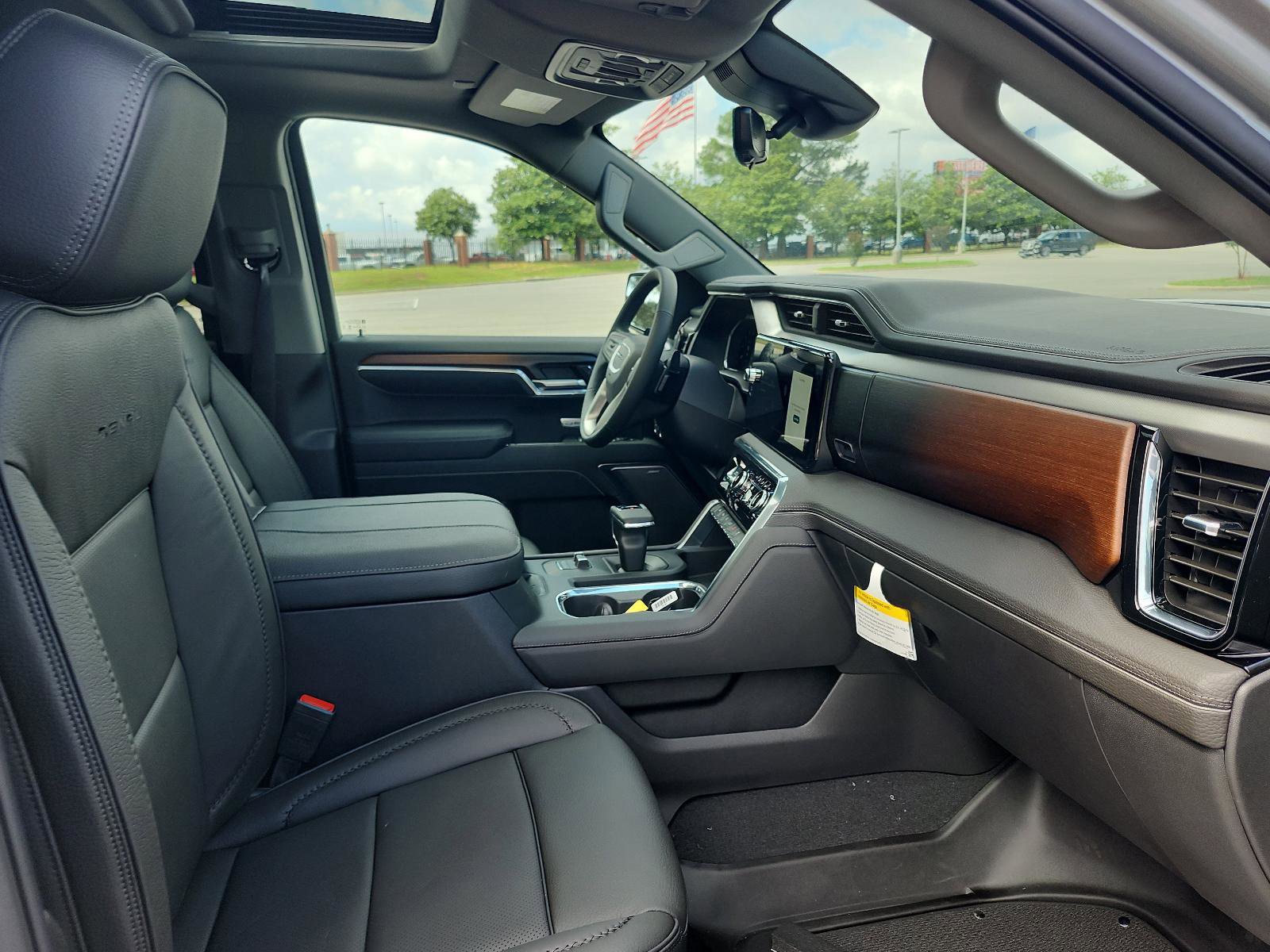 New 2026 GMC Sierra 1500 Denali w/ Denali Reserve Package image 7