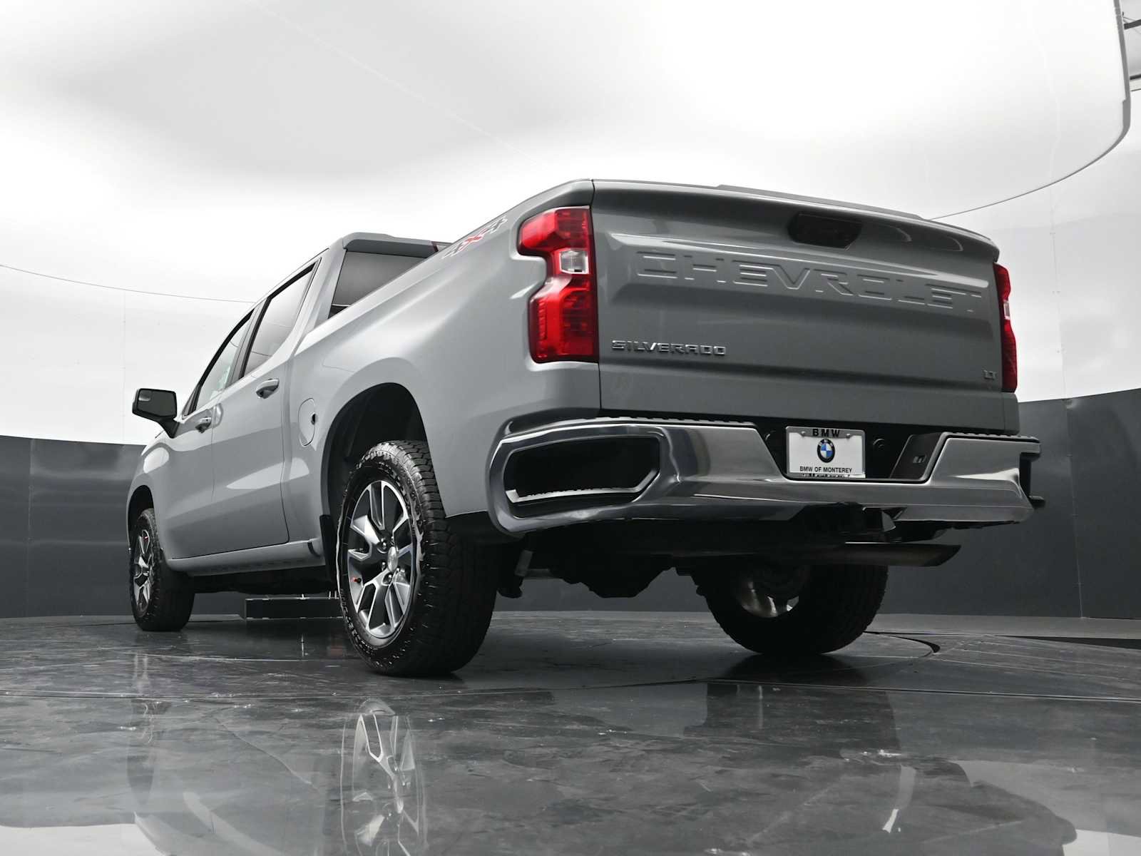 Used 2024 Chevrolet Silverado 1500 LT AWD/4WD image 30