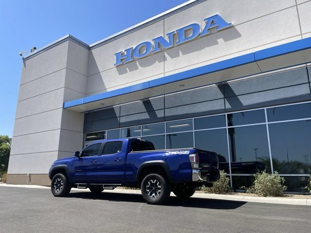 Used 2023 Toyota Tacoma TRD Off-Road w/ Black Out Package (TMS) AWD/4WD image 17