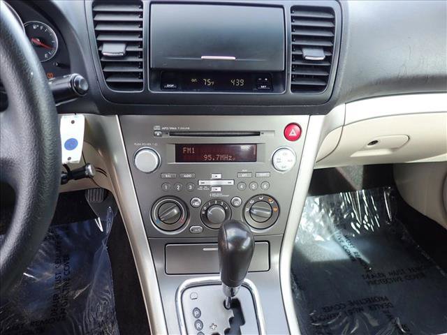 Used 2009 Subaru Outback 2.5i Special Edition AWD/4WD image 15