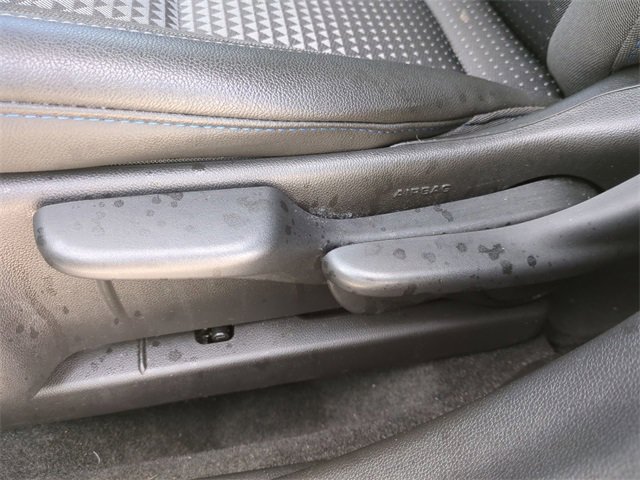 Certified 2025 Chevrolet Trax LT image 21