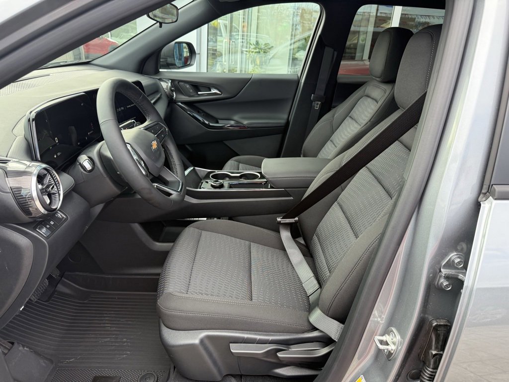 New 2026 Chevrolet Equinox LT w/ LPO, Floor Liner Package image 8