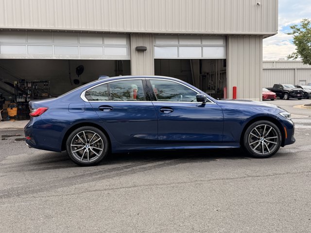 Used 2020 BMW 330i xDrive Sedan w/ Premium Package AWD/4WD image 4