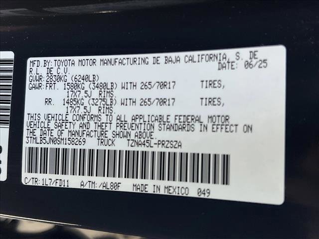 Certified 2025 Toyota Tacoma TRD Off-Road AWD/4WD image 27