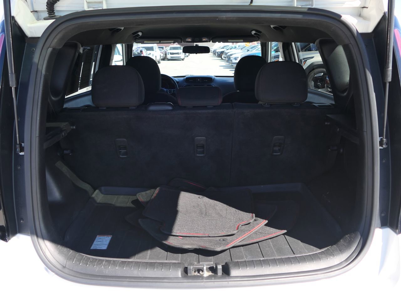 Used 2014 Kia Soul + image 32