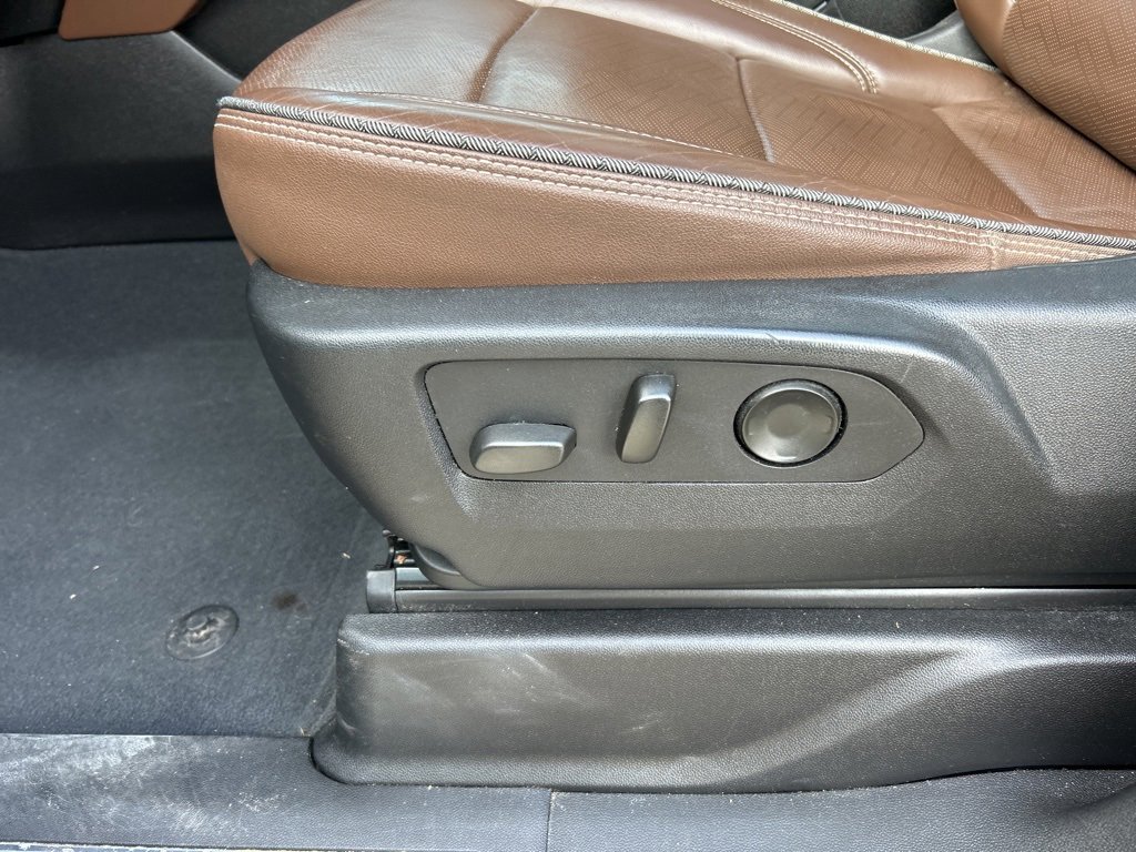 Used 2024 Chevrolet Tahoe High Country image 16