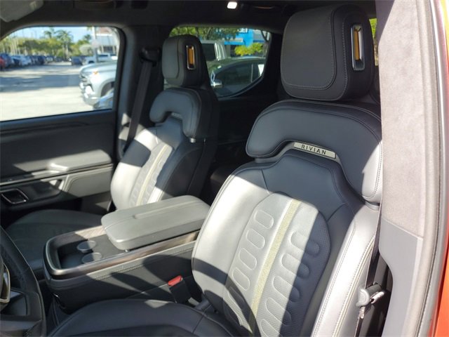 Used 2022 Rivian R1T Adventure image 17