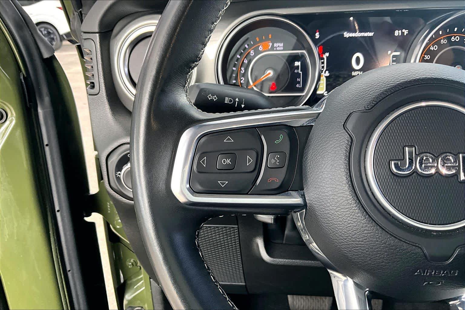 Used 2022 Jeep Wrangler Unlimited Sahara AWD/4WD image 23