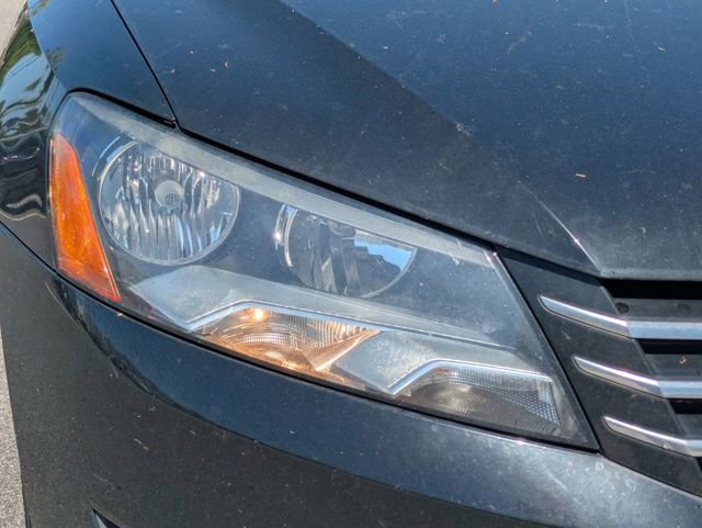 Used 2015 Volkswagen Passat 1.8T Limited Edition image 10