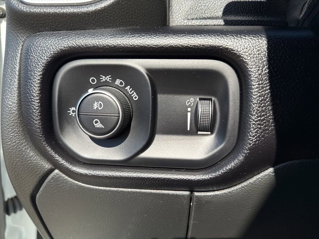 Used 2024 RAM 3500 Big Horn image 25