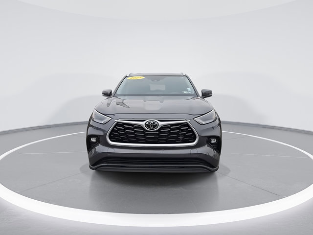 Used 2024 Toyota Highlander XLE image 5