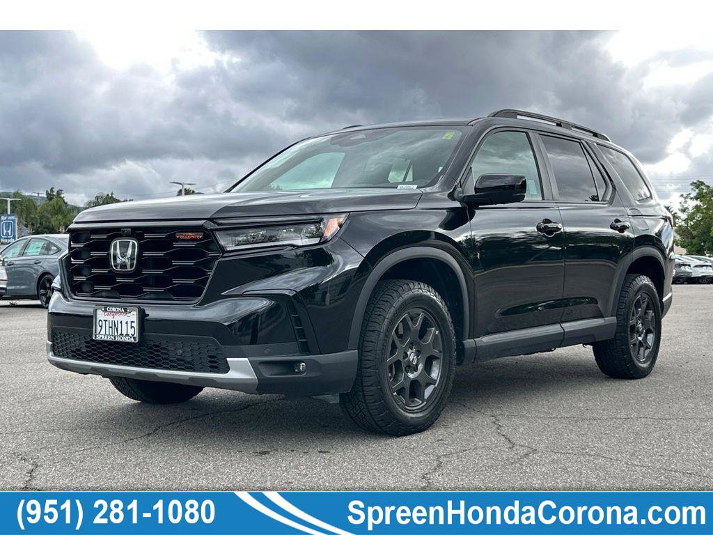 Certified 2025 Honda Pilot TrailSport
