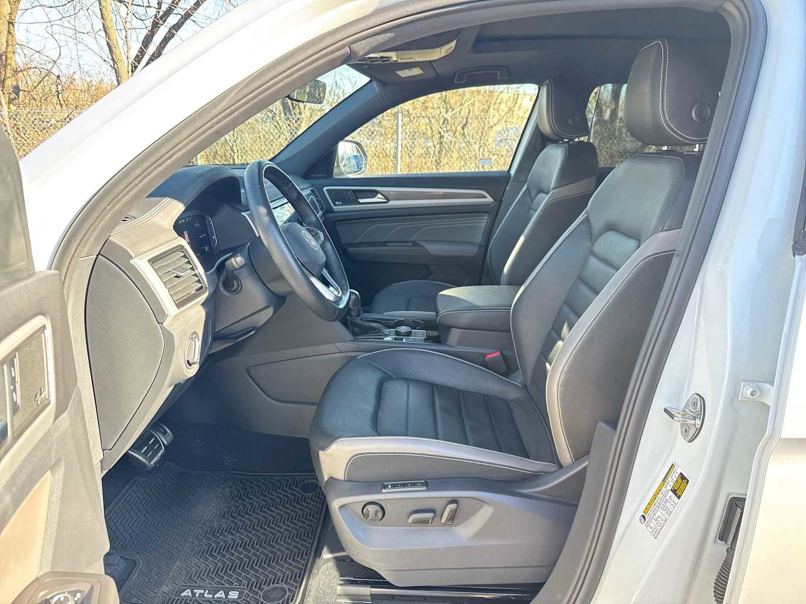 Used 2023 Volkswagen Atlas Cross Sport SEL Premium R-Line image 11