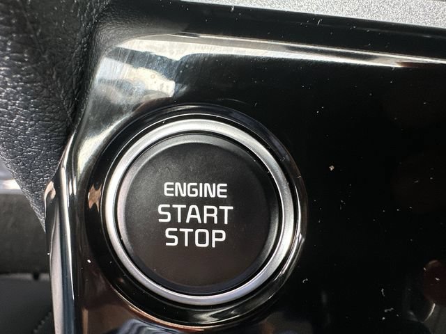 Used 2025 Kia Sportage EX FWD image 30