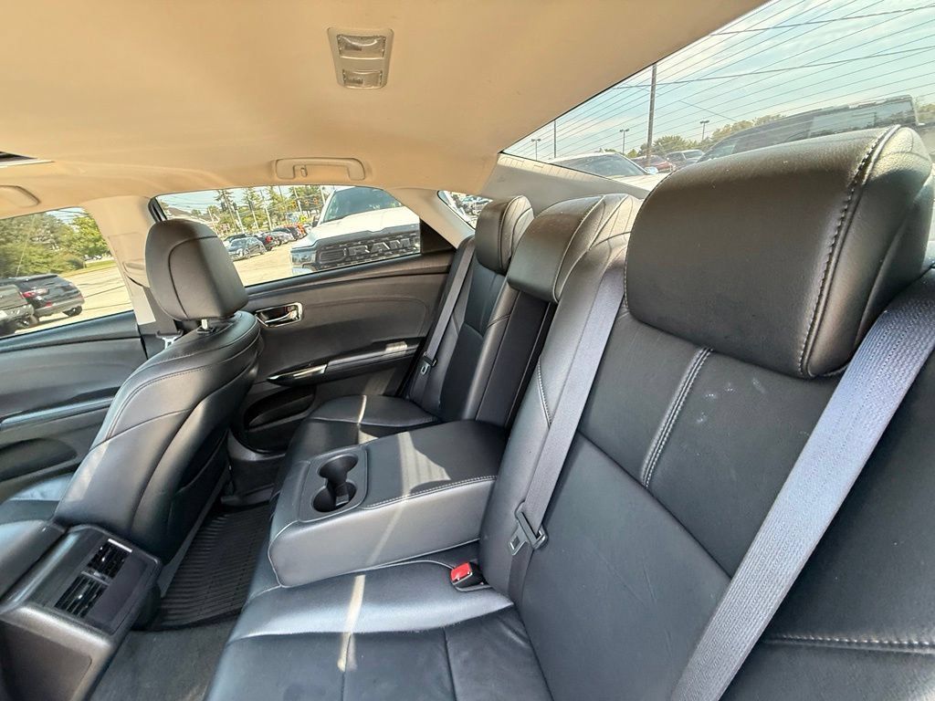 Used 2018 Toyota Avalon Touring w/ All Weather Liner Package FWD image 25