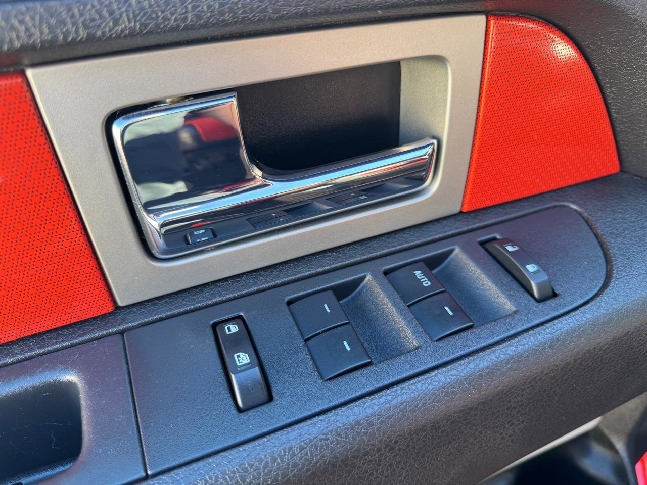 Used 2010 Ford F150 Raptor image 20