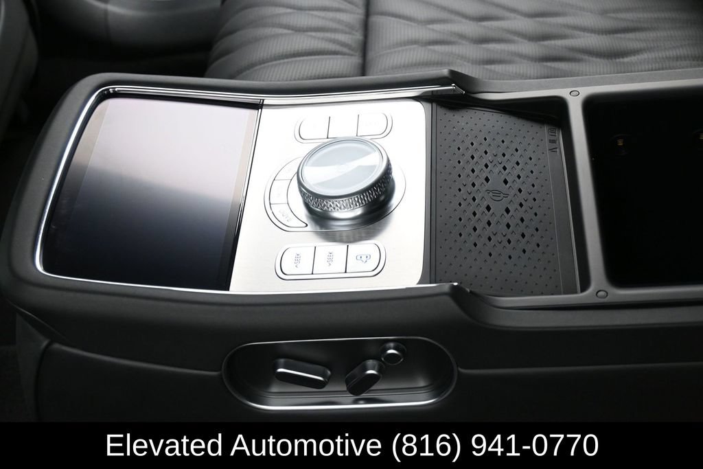 Used 2024 Genesis G90 3.5T AWD/4WD image 22